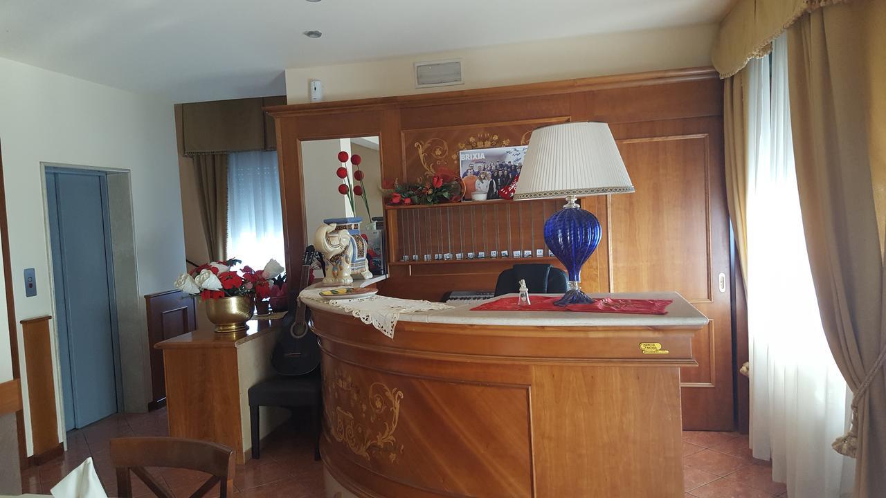 Hotel Ristorante Amalfitana Dello Zewnętrze zdjęcie